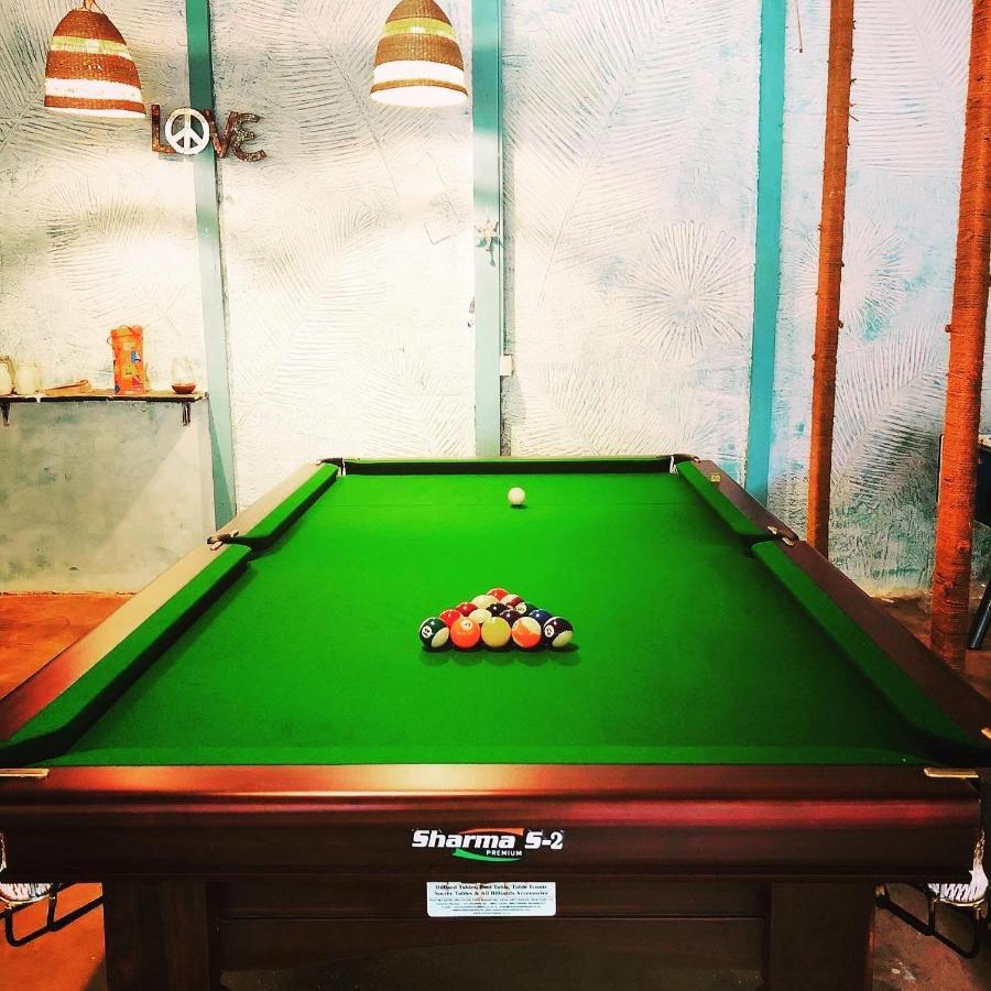 Red Door Hostel אנג'ונה מראה חיצוני תמונה