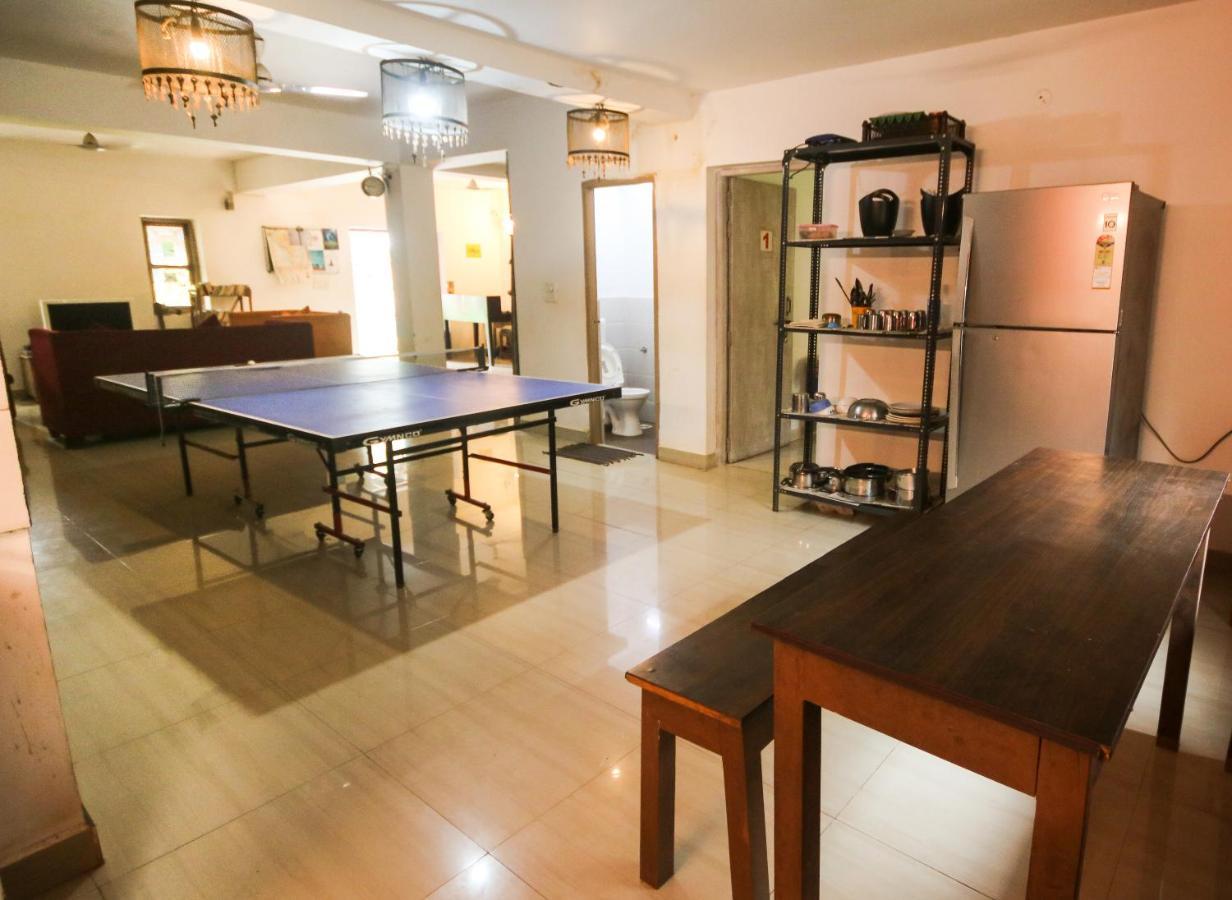 Red Door Hostel אנג'ונה מראה חיצוני תמונה