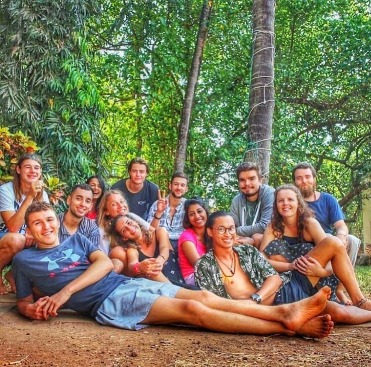 Red Door Hostel אנג'ונה מראה חיצוני תמונה